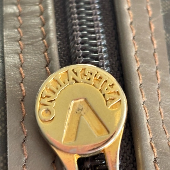 Mario Valentino Vintage Travel Bag. 100% Authentic. - Picture 7 of 15